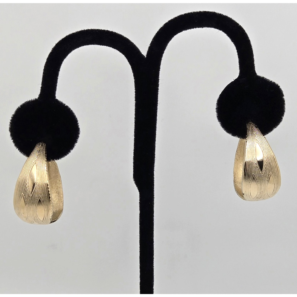 Vintage Hoop Earrings Chunky Goldtone Textured Classic Boho Maximalist Retro 1"